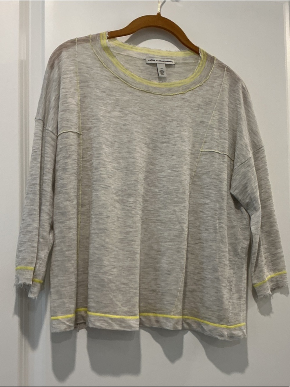 Cotton by Autumn Cashmere Light Gray Women's Pullover Top with Neon Trim